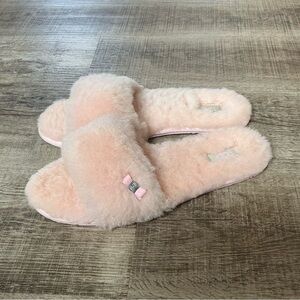 Women's Pink UGG Fluff Slide II Sheepskin Slippers Size 10 Bow